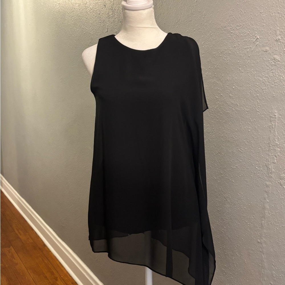 Vince Camuto Classic Black top